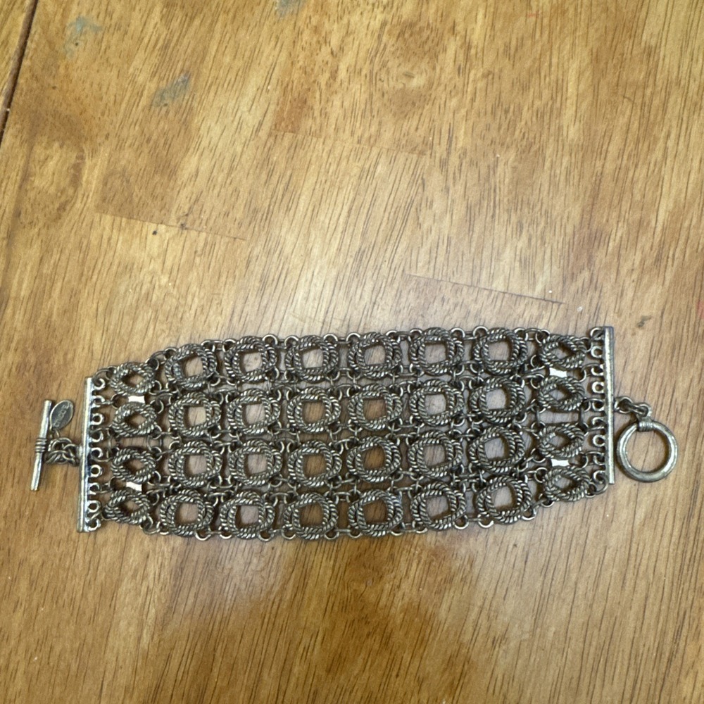 CHICO'S WOMEN'S Gold TONE MULTI CHAIN Chain Mail BRACELET TOGGLE CLASP